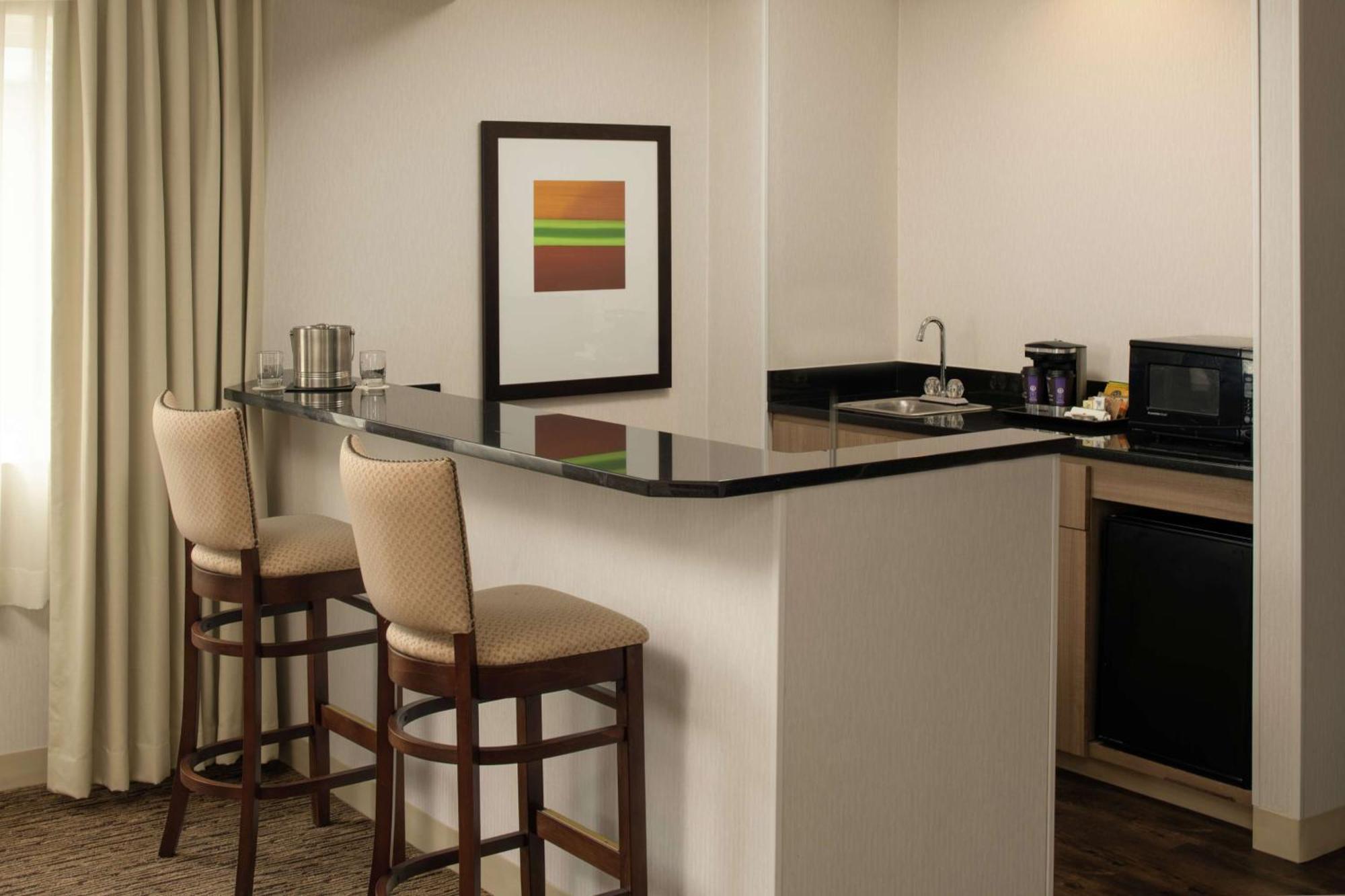 Doubletree By Hilton Portland Tigard Hotel Exterior photo