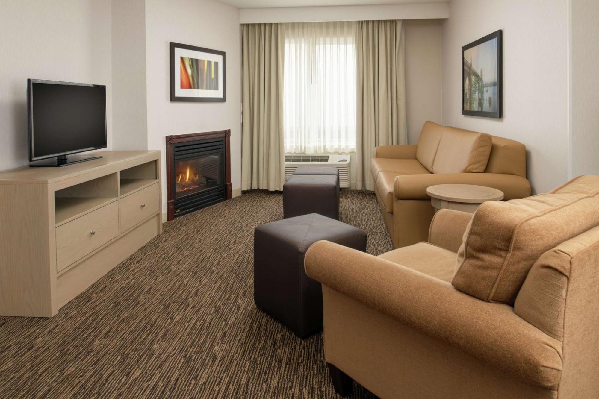 Doubletree By Hilton Portland Tigard Hotel Exterior photo