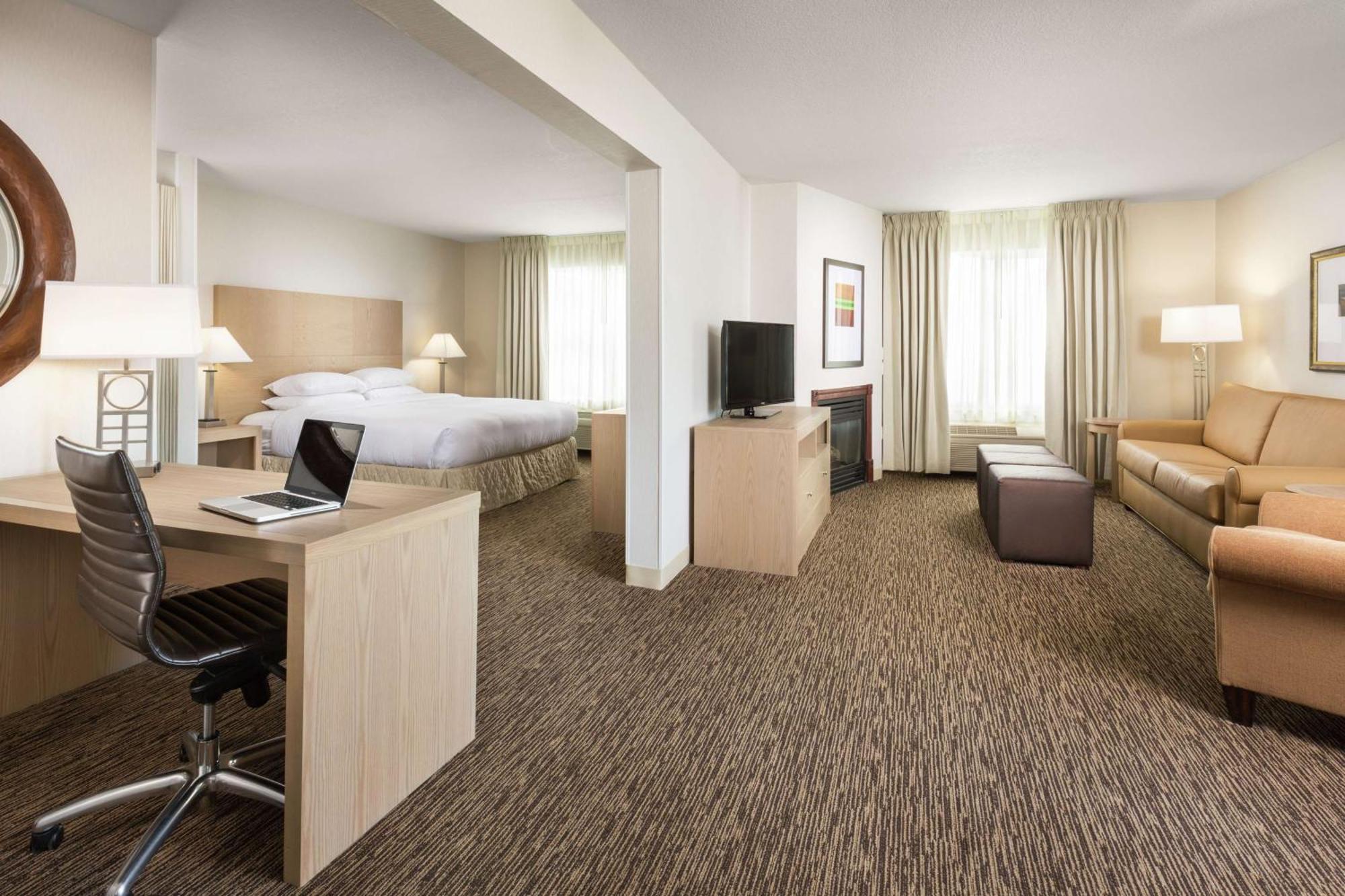 Doubletree By Hilton Portland Tigard Hotel Exterior photo