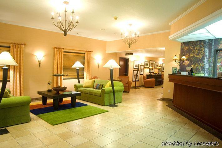 Doubletree By Hilton Portland Tigard Hotel Interior photo