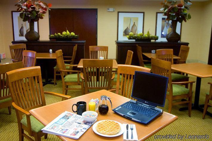 Doubletree By Hilton Portland Tigard Hotel Restaurant photo